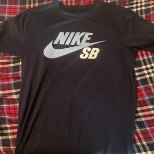 Vintage Nike SB shirt